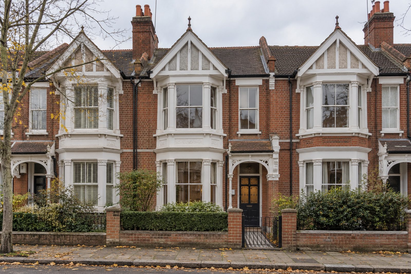 Front exterior, eye-level view of the front elevation - 4-bedroom terraced house in Tooting