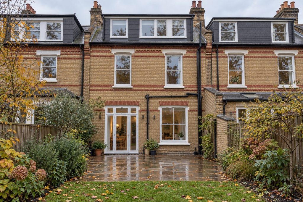Rear garden, rear elevation seen from the garden - 4-bedroom terraced house in Tooting