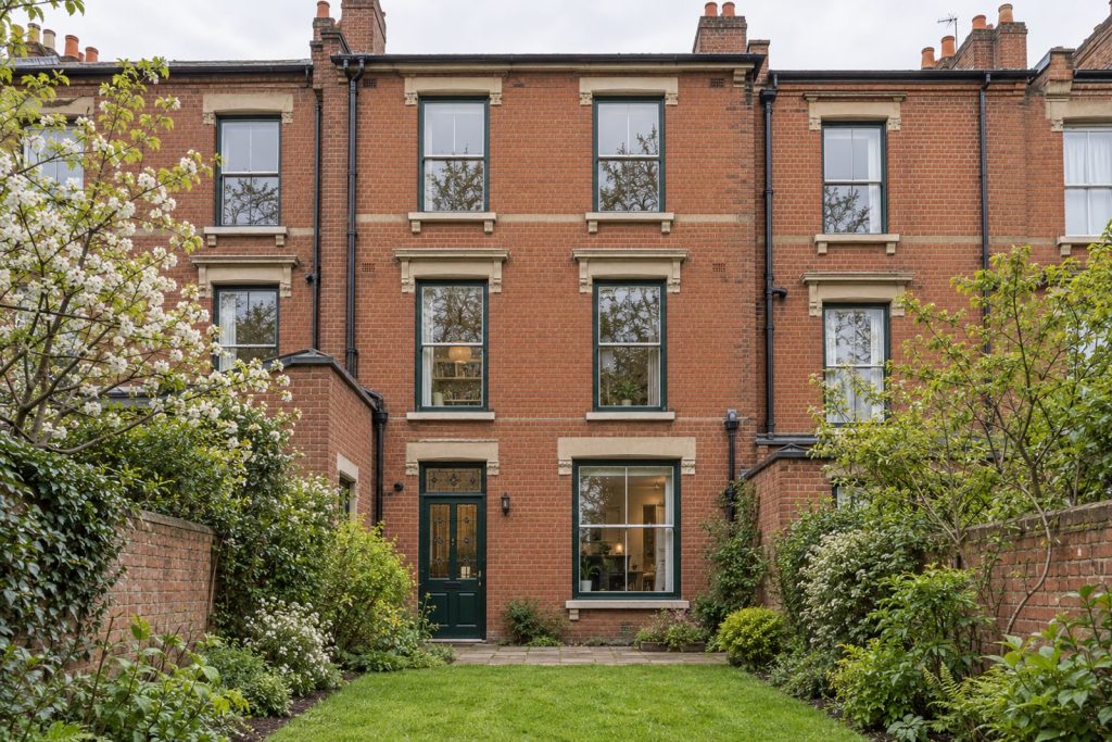 Rear garden, rear elevation seen from the garden - 4-bedroom town house in Wandsworth