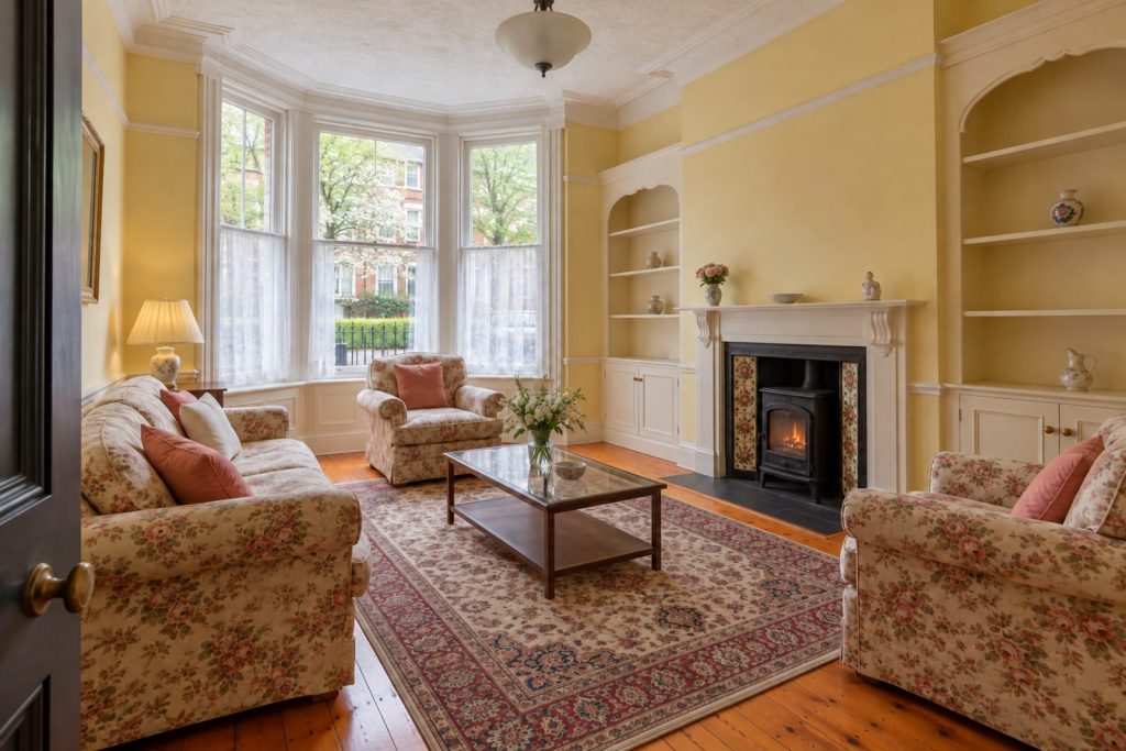 Sitting room, wide view from the doorway - 2-bedroom maisonette in Clapham