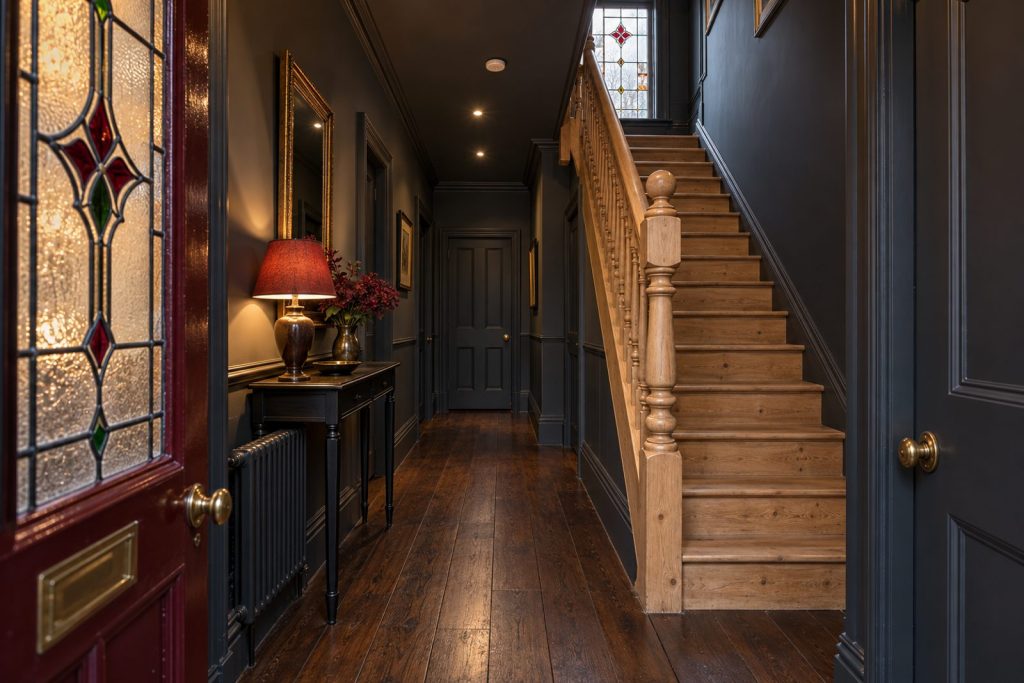 Hall, wide view from the doorway - 7-bedroom detached house in Clapham
