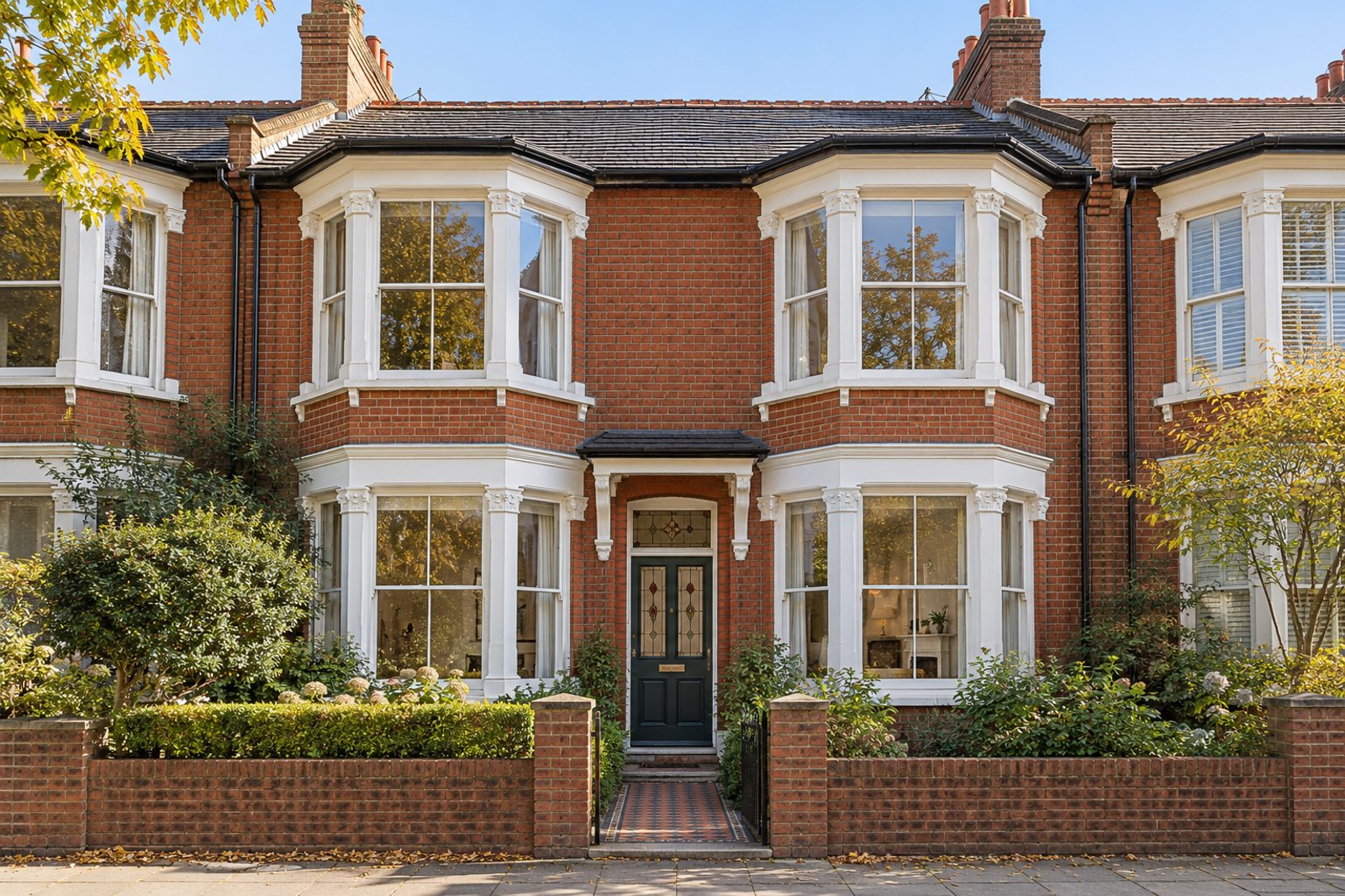 Front exterior, eye-level view of the front elevation - 3-bedroom terraced house in Putney