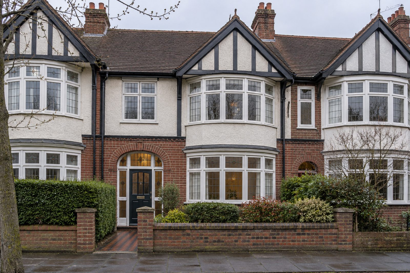 Front exterior, eye-level view of the front elevation - 4-bedroom terraced house in Brixton