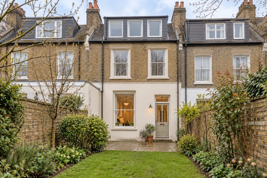 Rear garden, rear elevation seen from the garden - 4-bedroom terraced house in Fulham