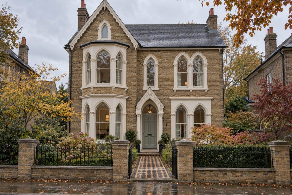 Front exterior, eye-level view of the front elevation - 6-bedroom detached house in Clapham