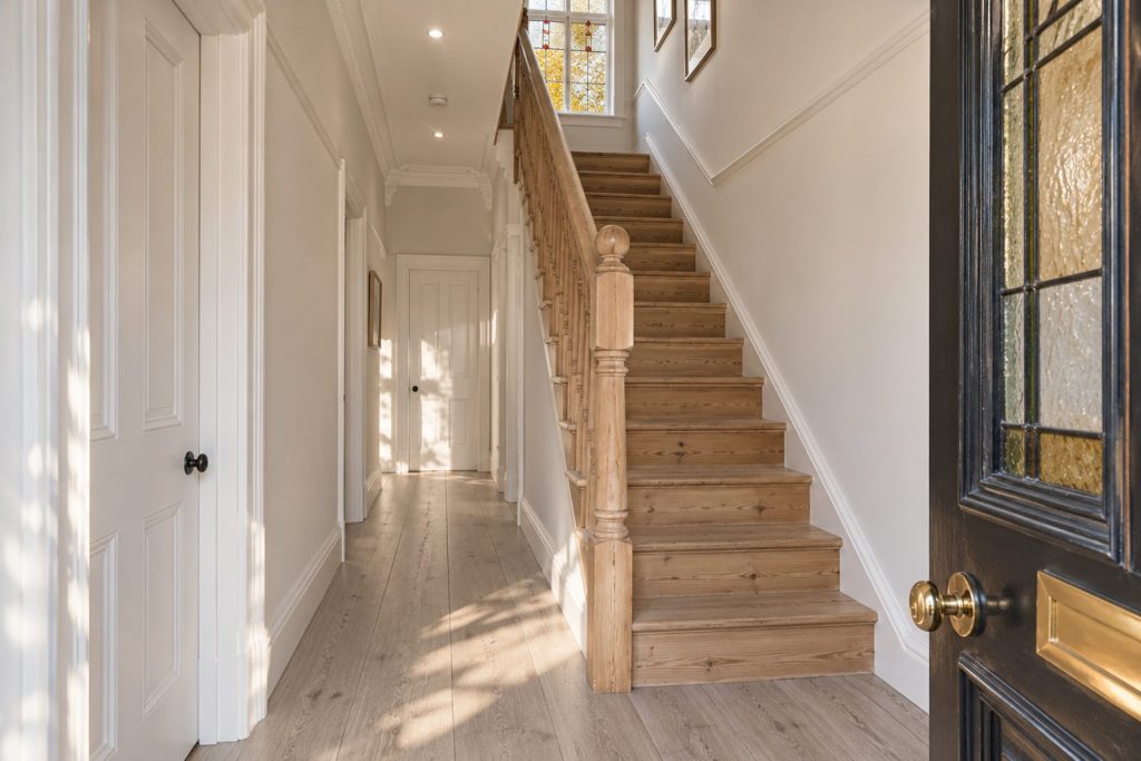 Hall, wide view from the doorway - 4-bedroom semi-detached house in Earlsfield