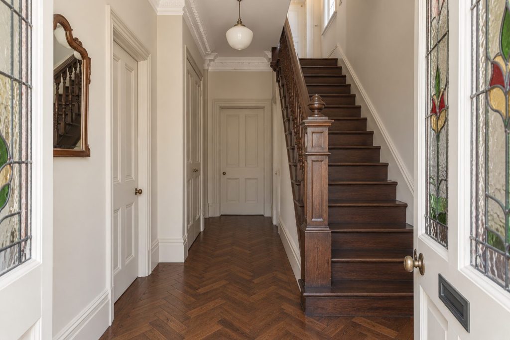 Hall, wide view from the doorway - 4-bedroom semi-detached house in Putney