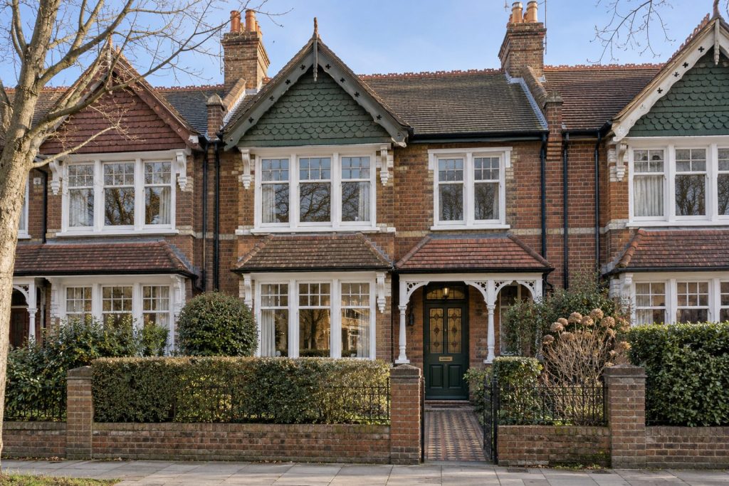 Front exterior, eye-level view of the front elevation - 3-bedroom terraced house in Putney