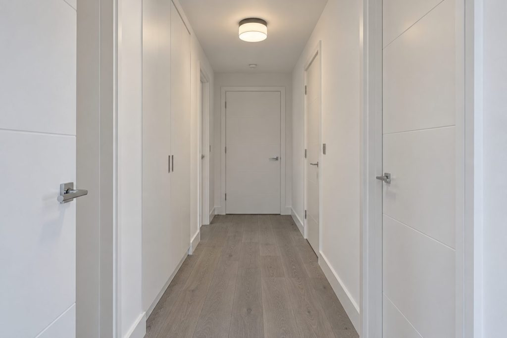 Entrance hall, wide view from the doorway - 3-bedroom flat in Wandsworth