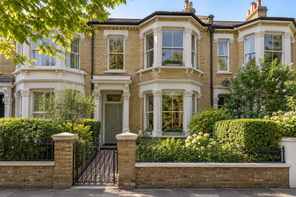 Front exterior, eye-level view of the front elevation - 3-bedroom terraced house in Wandsworth