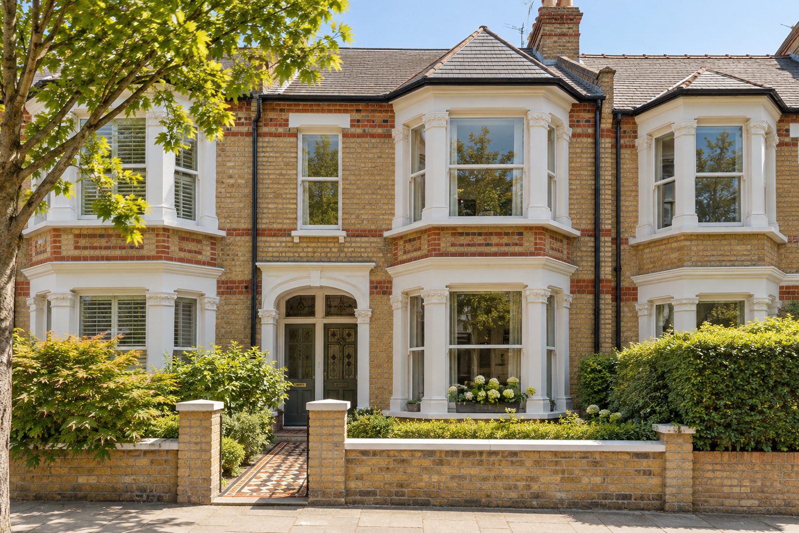 Front exterior, eye-level view of the front elevation - 5-bedroom terraced house in Putney