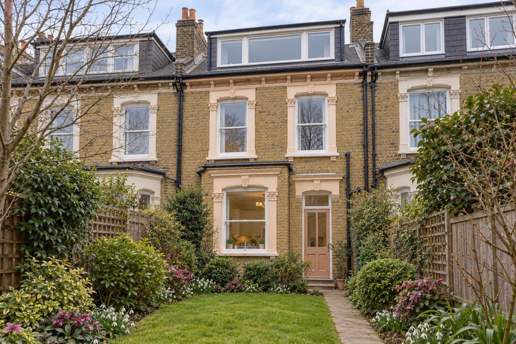 Rear garden, rear elevation seen from the garden - 5-bedroom terraced house in Brixton
