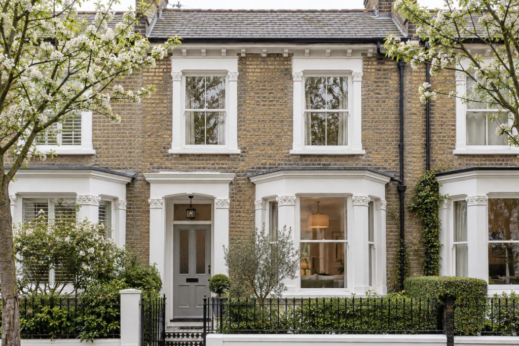 Front exterior, eye-level view of the front elevation - 3-bedroom cottage in Clapham
