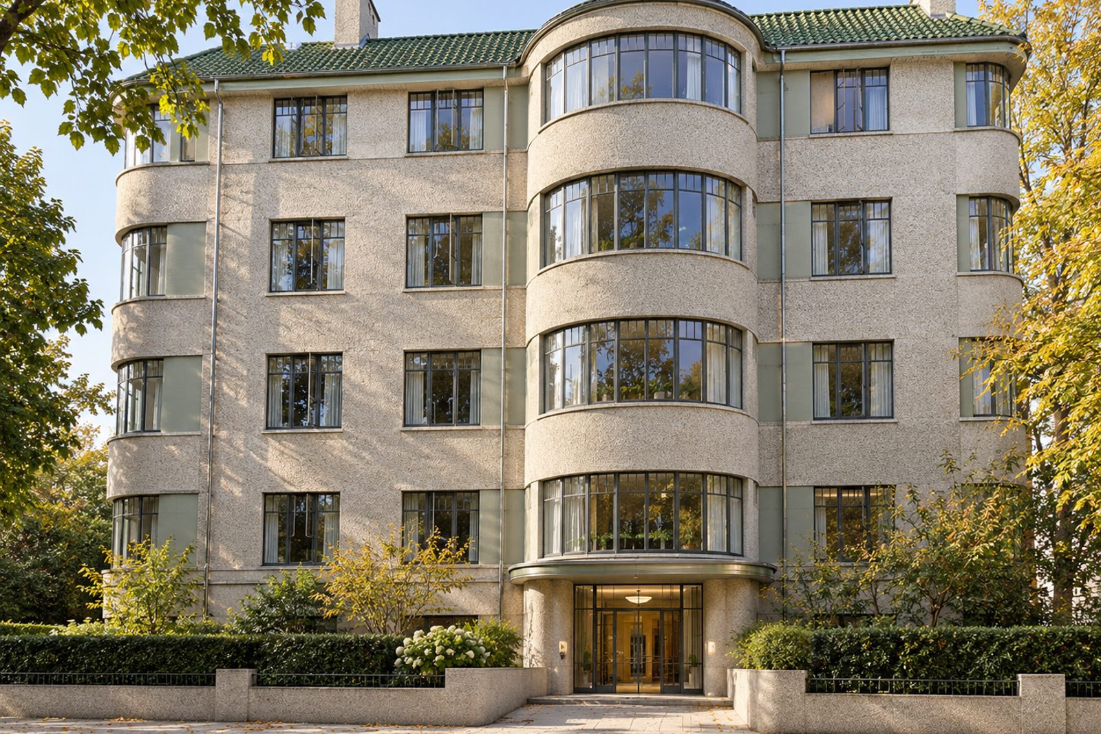 Front exterior, eye-level view of the building and its entrance - 2-bedroom flat in Wandsworth