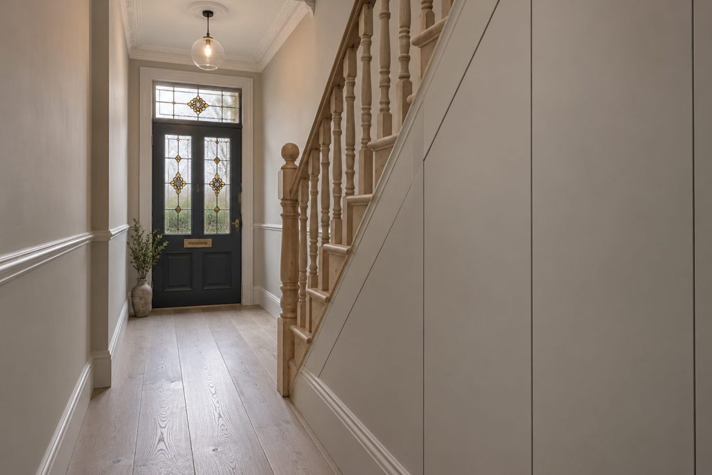Hall, wide view from the doorway - 4-bedroom terraced house in Wimbledon