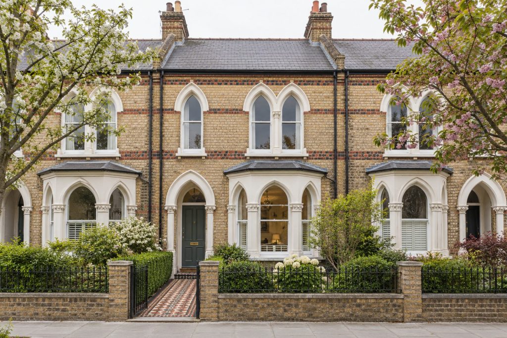 Front exterior, eye-level view of the front elevation - 5-bedroom terraced house in Wandsworth