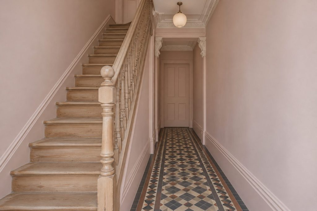 Hall, wide view from the doorway - 4-bedroom terraced house in Balham