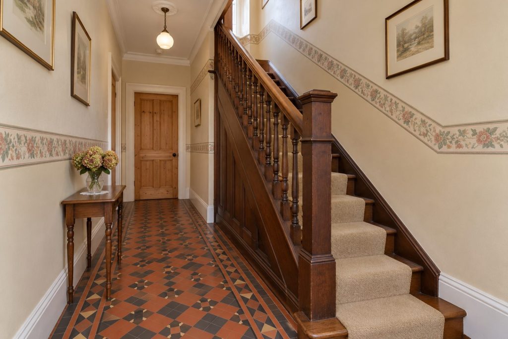 Hall, wide view from the doorway - 4-bedroom terraced house in Wimbledon
