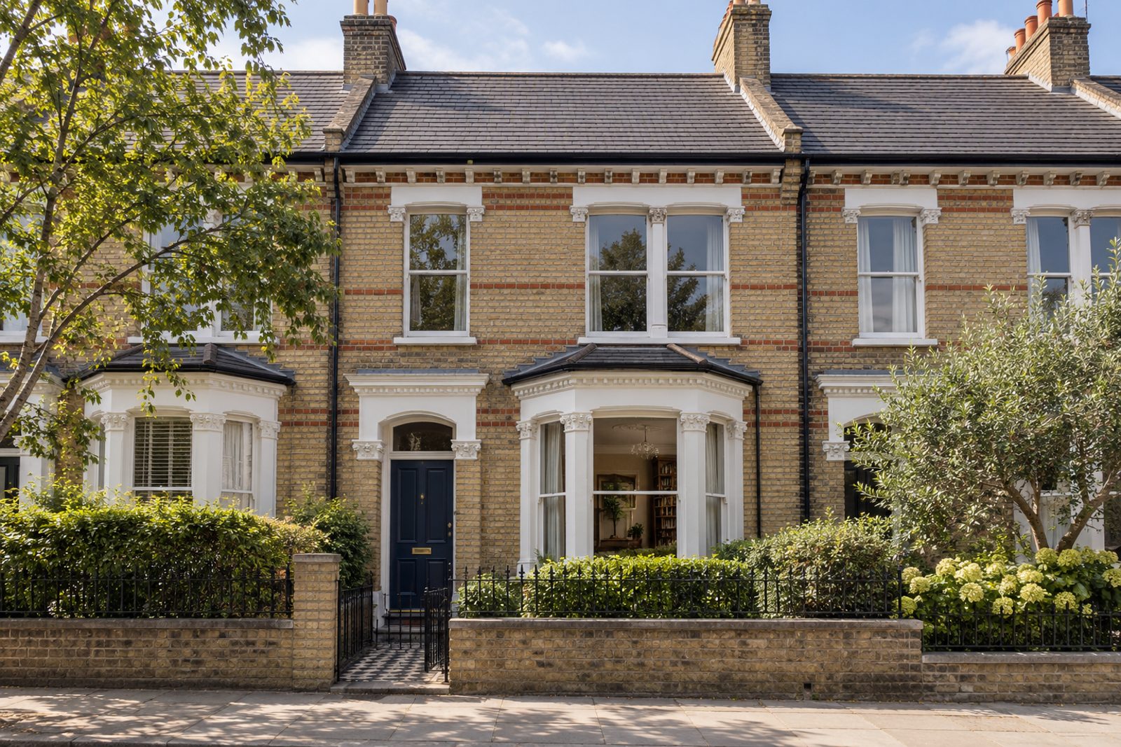 Front exterior, eye-level view of the front elevation - 5-bedroom terraced house in Earlsfield