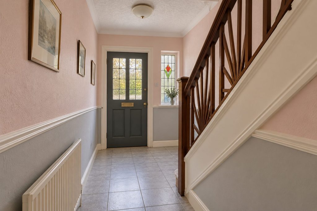 Hall, wide view from the doorway - 4-bedroom terraced house in Earlsfield