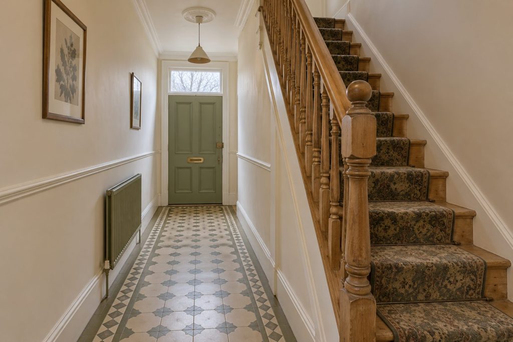 Hall, wide view from the doorway - 5-bedroom terraced house in Tooting