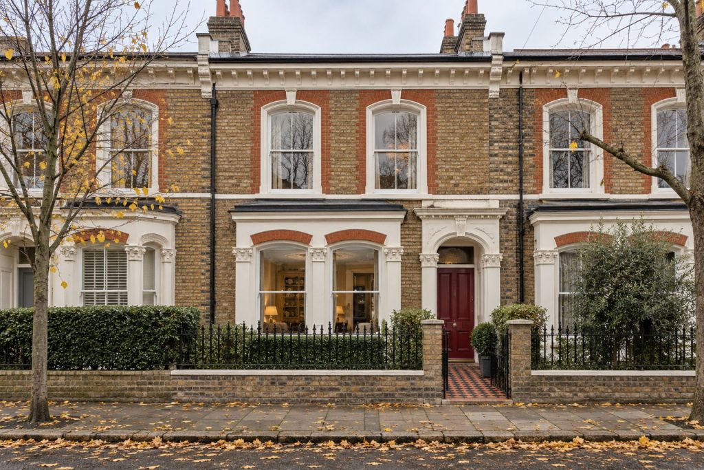 Front exterior, eye-level view of the front elevation - 2-bedroom cottage in Clapham