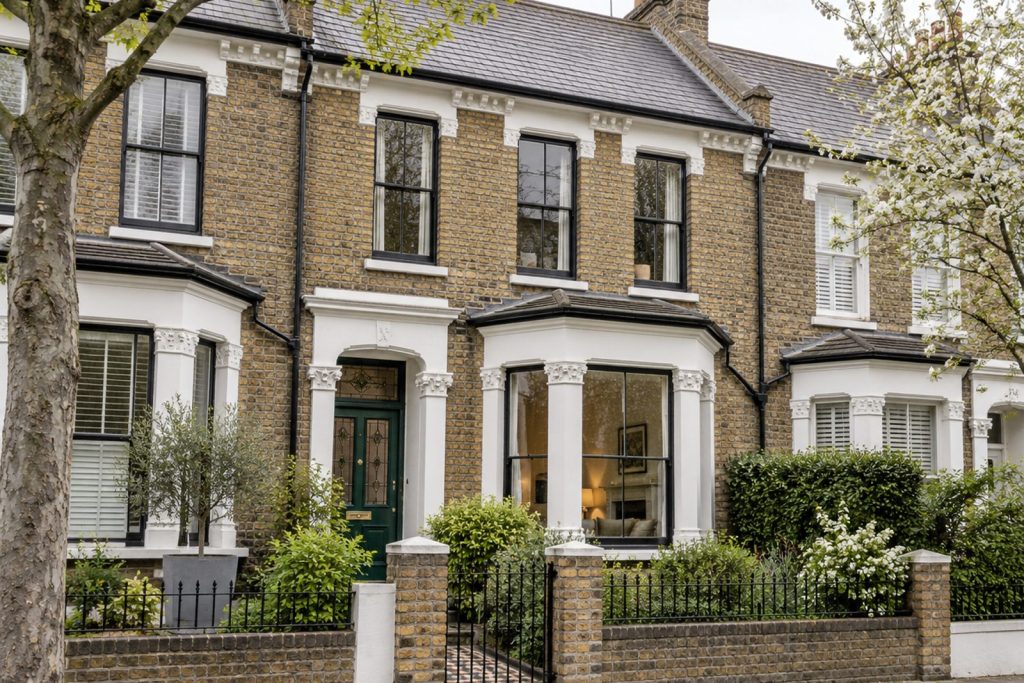 Front exterior, eye-level view of the front elevation - 5-bedroom terraced house in Wandsworth