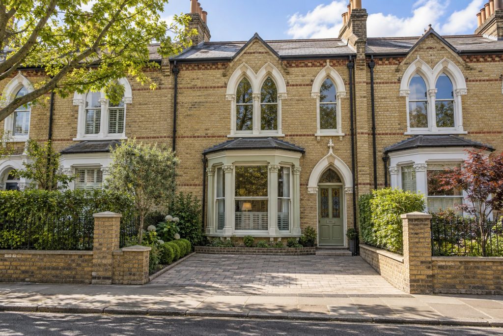 Front exterior, eye-level view of the front elevation - 3-bedroom terraced house in Fulham