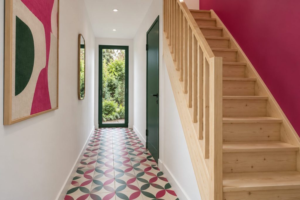 Hall, wide view from the doorway - 4-bedroom terraced house in Fulham