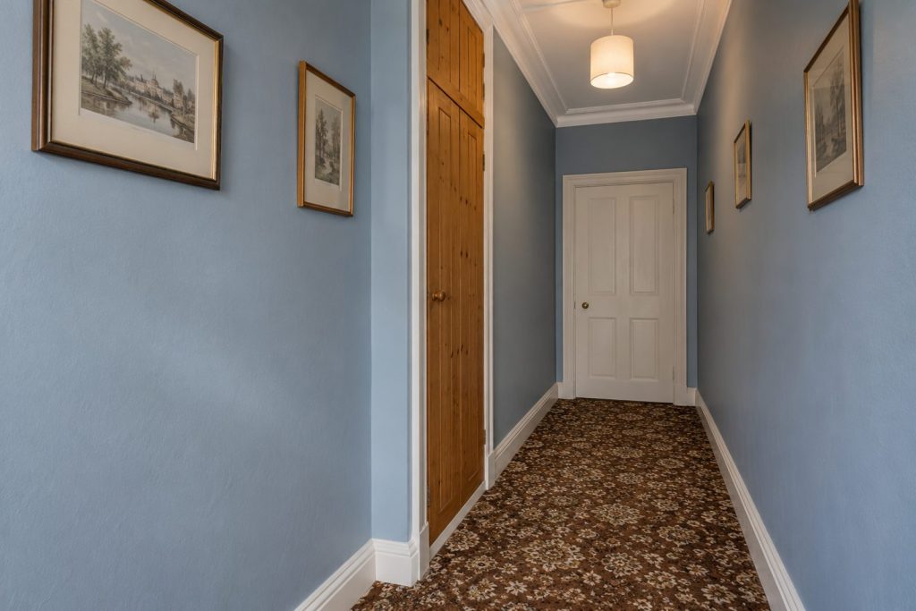 Entrance hall, wide view from the doorway - 2-bedroom flat in Clapham