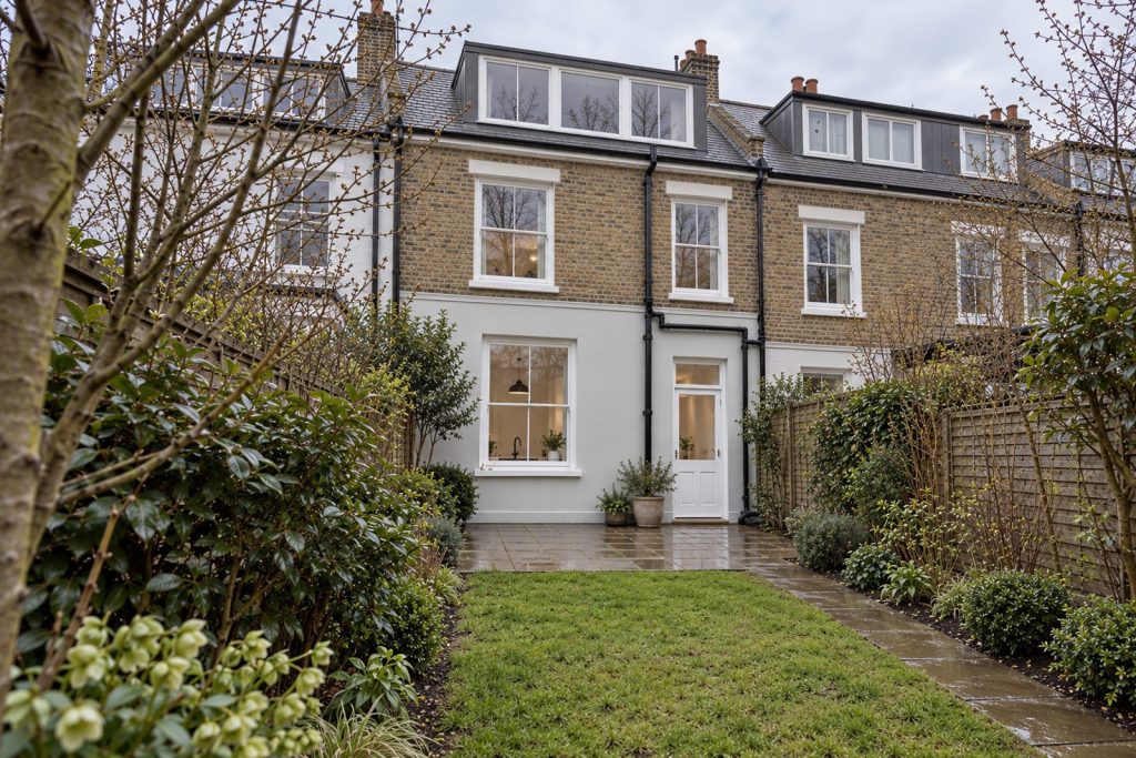 Rear garden, the garden looking back toward the house - 5-bedroom terraced house in Tooting