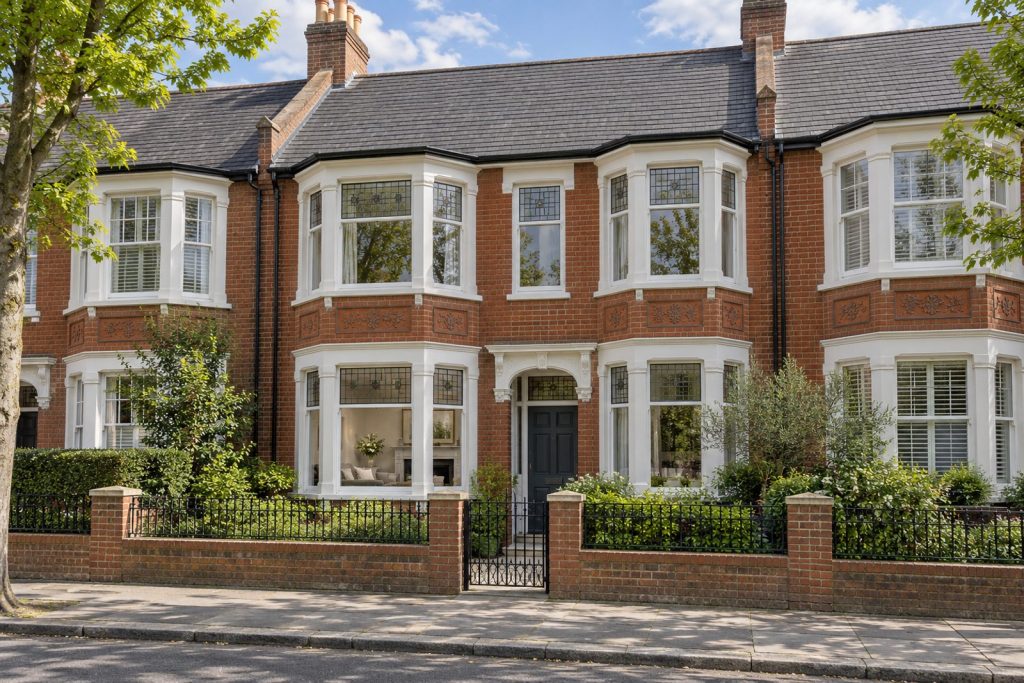 Front exterior, eye-level view of the front elevation - 4-bedroom terraced house in Fulham