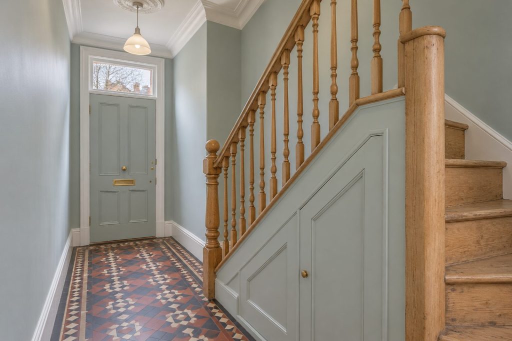 Hall, wide view from the doorway - 3-bedroom terraced house in Wandsworth