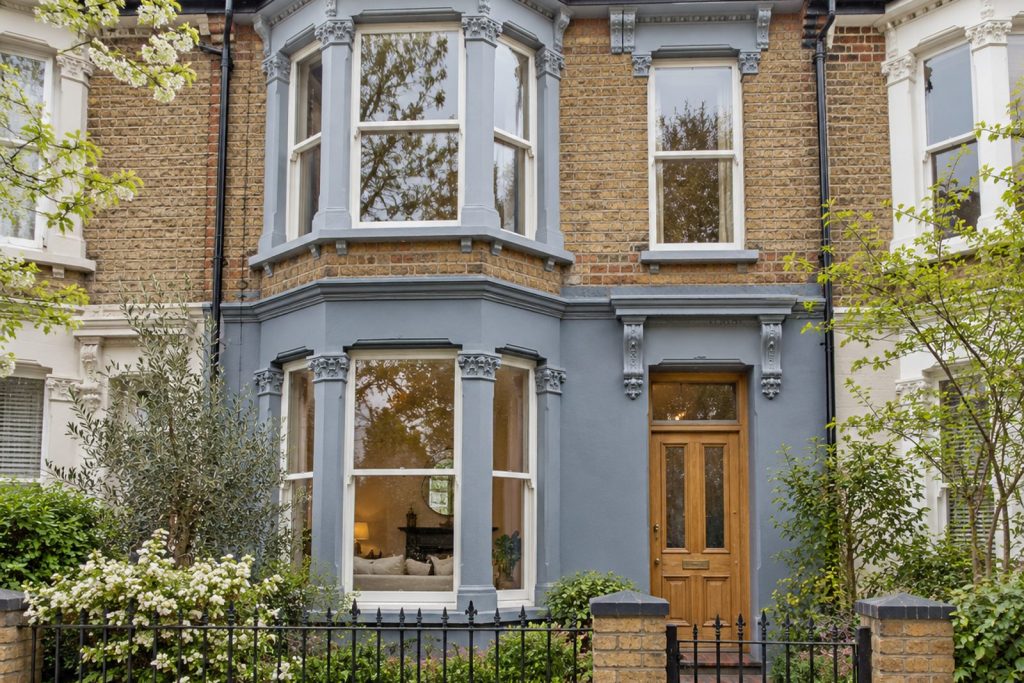Front exterior, eye-level view of the front elevation - 3-bedroom terraced house in Earlsfield