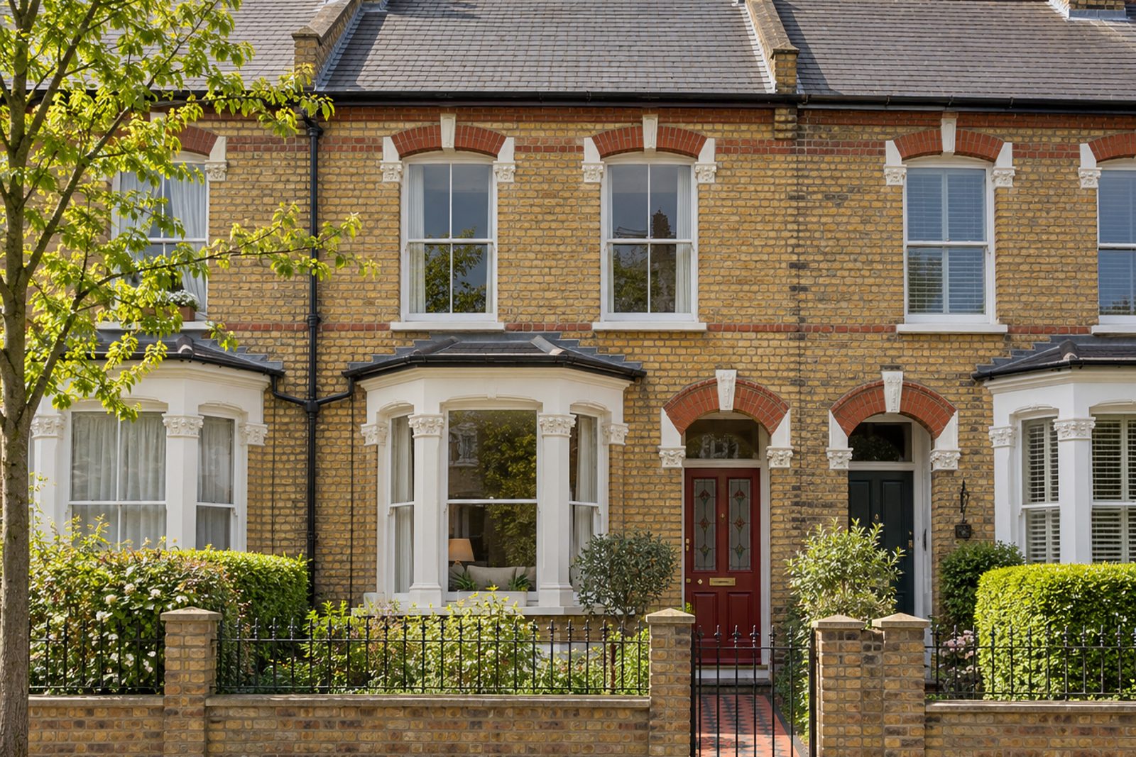Front exterior, eye-level view of the front elevation - 4-bedroom terraced house in Tooting