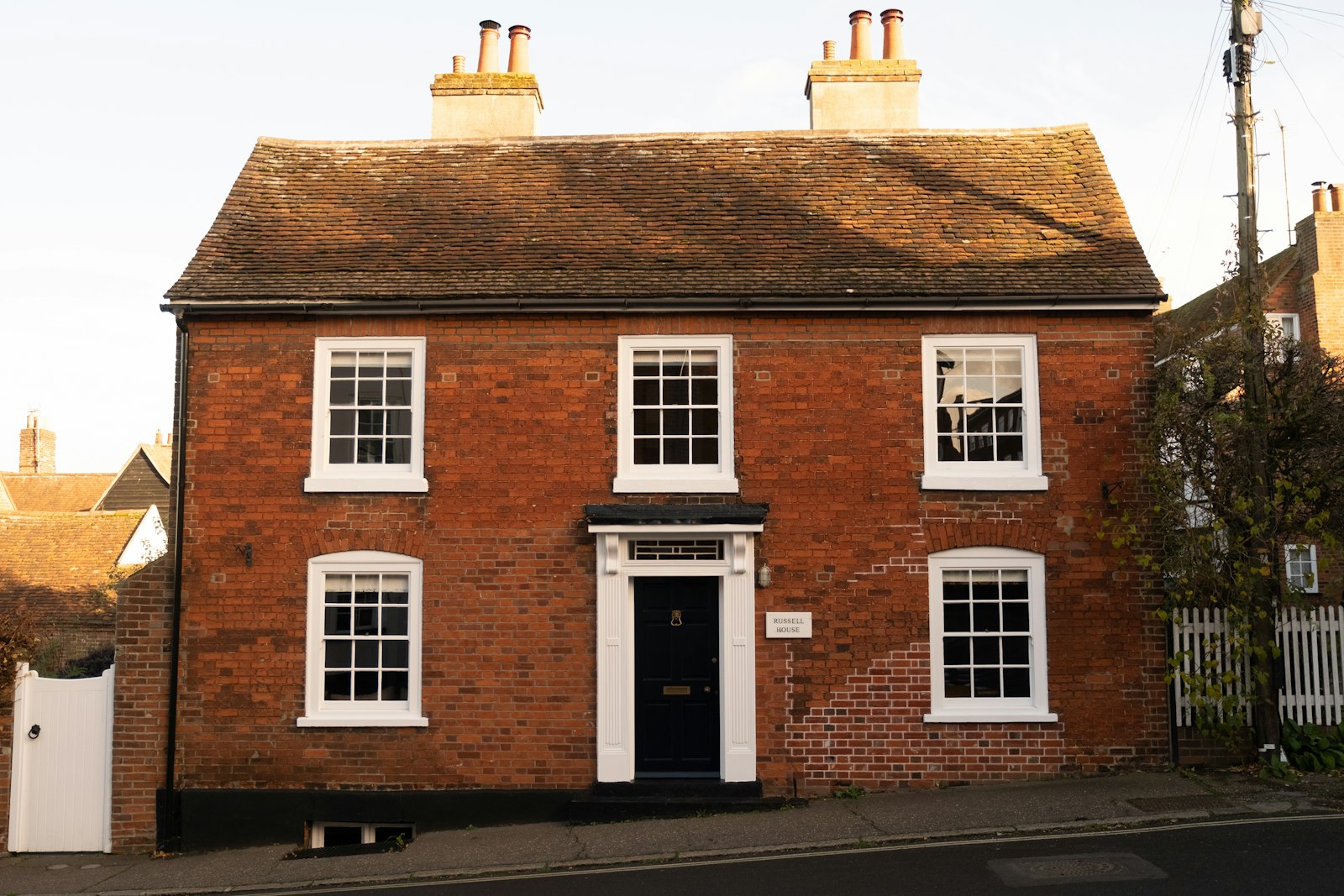 A detached house seen from the front