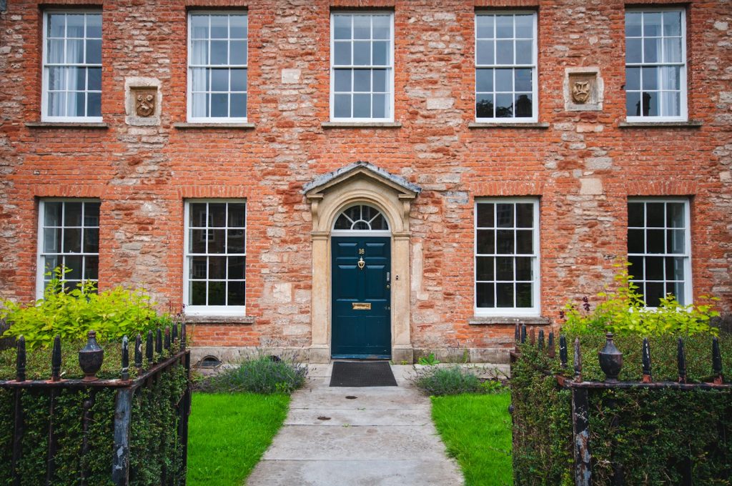 A detached house seen from the front